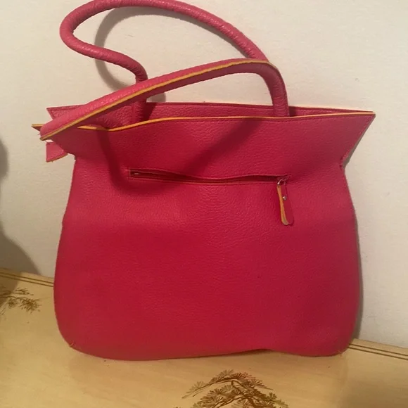 👍👍 SOLD👍👍MSC Mainstream Collection Tote Bag - Picture 4 of 12